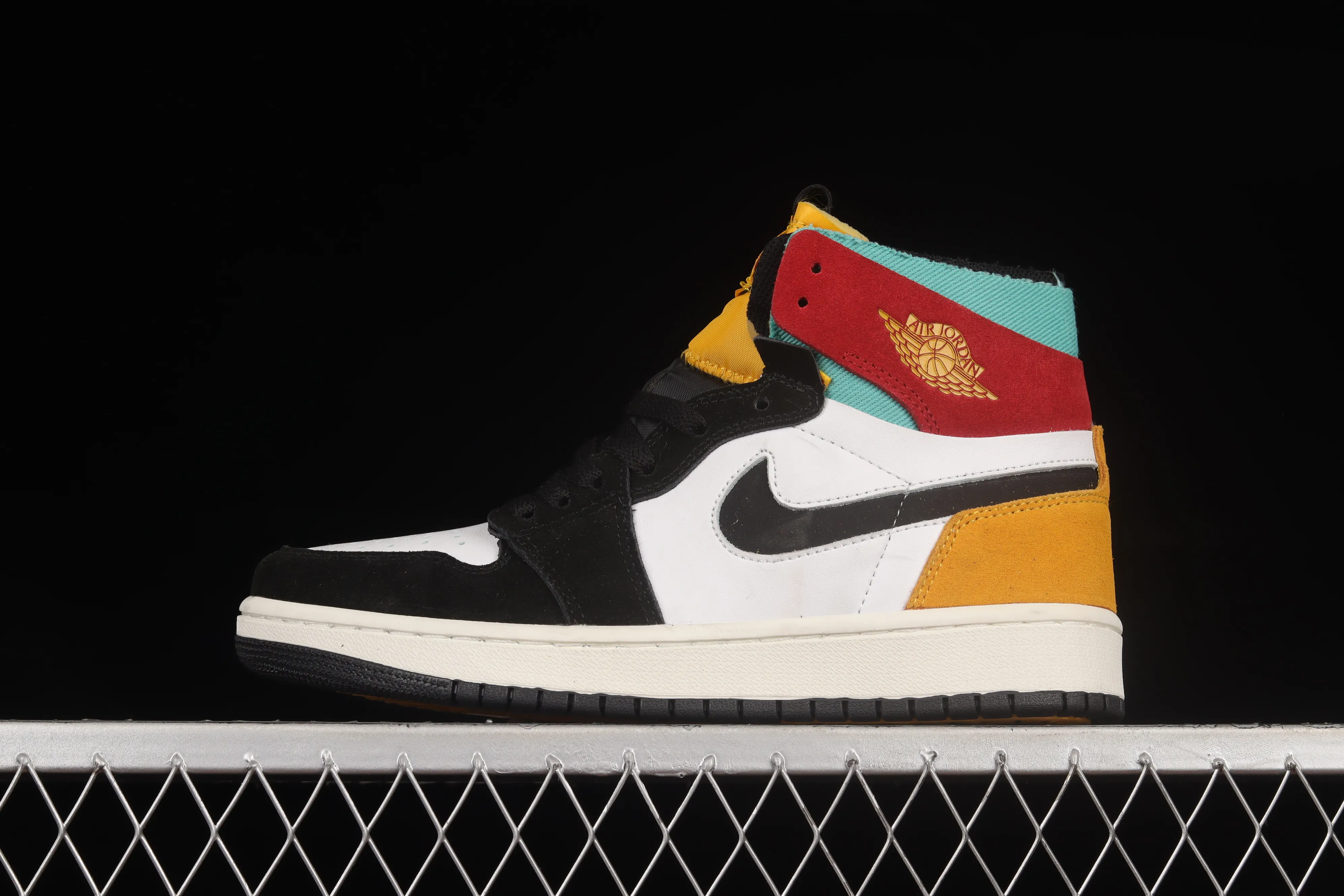 All categories Air Jordan Jordan series basketball shoes Air Jordan 1 High Air Jordan 1 Zoom CMFT AJ1 Joe 1 white, yellow and red color matching CT0978-016
